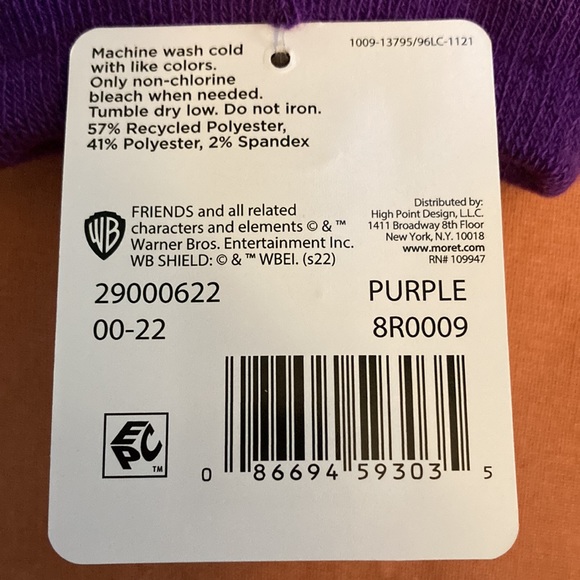 FRIENDS No-Show Socks & Taste Beauty Coffee Cup Shaped Lip Balm Gift Set - Picture 5 of 7